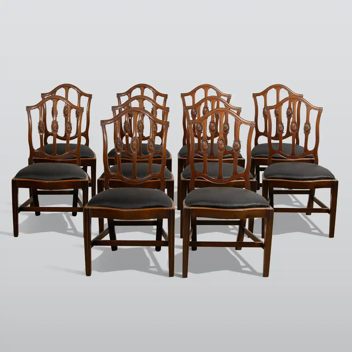 Hepplewhite-tuolit-vuodelta-1785 Hepplewhite ruokapöydän tuolit, 10 kappaletta