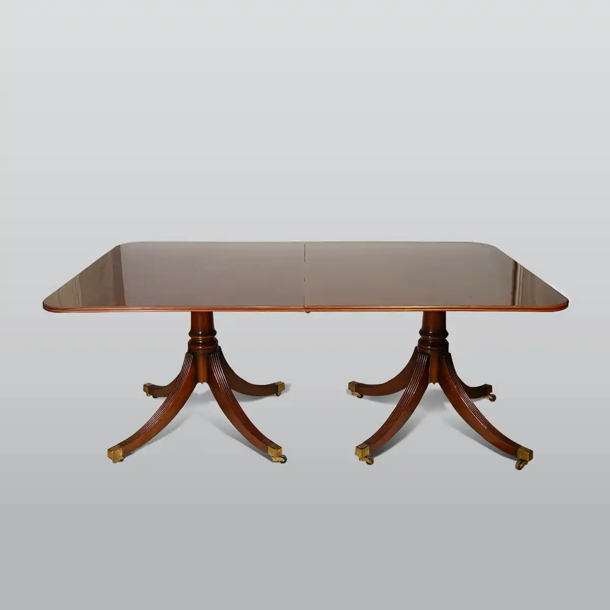 ruokapoyta-kiillotettu-mahonki Ruokapöytä kiillotettua mahonkia, sisältää jatkopalan